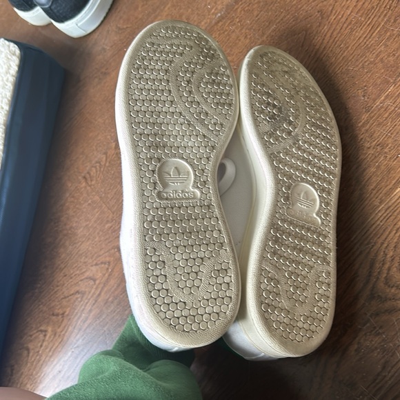 Sporty & Rich x Adidas Stan Smiths - Picture 5 of 6